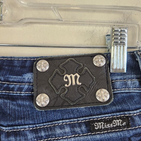 Miss Me Signature Boot Cut Jeans - Picture 8 of 10